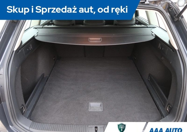 Volkswagen Passat cena 72000 przebieg: 112488, rok produkcji 2016 z Dolsk małe 277